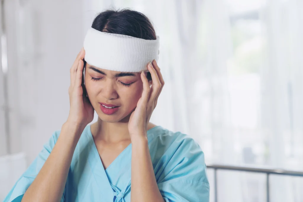 Head Injury: Symptoms, Causes & Treatment Guide